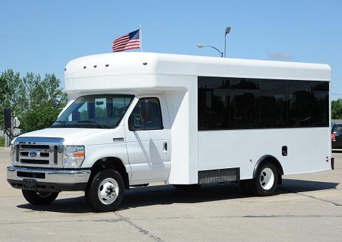 2018 Metro Link 25 Passenger Rear Luggage Shuttle Bus - S18012