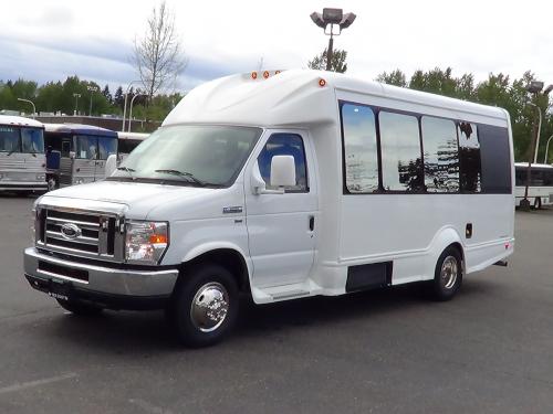 New Ford Starcraft Starquest 14 Passenger Rear Luggage - Executive!