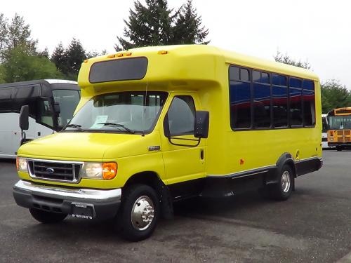 2007 Ford Eldorado 14 Passenger Shuttle Bus - S11307