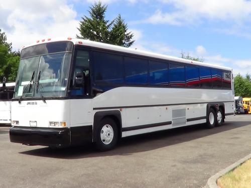 Used MCI 102-DL3 55 Pass - ADA Coach - DPF Equipped