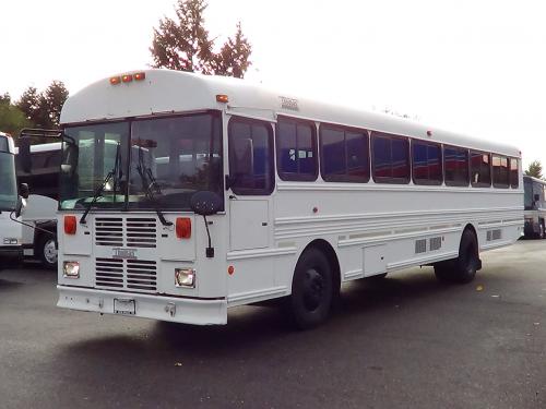 Thomas Saf-T-Liner 44 Pax w/Interior Rack