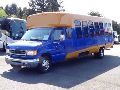 Used 2000 Ford Diamond ADA Shuttle Bus - S75923