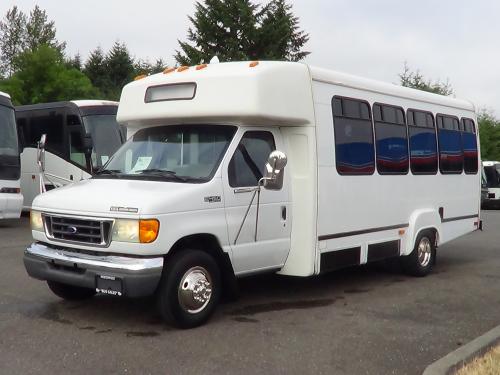 Used 2003 Ford Goshen 14 Passenger and Two Wheelchair Capacity Shuttle - S85223