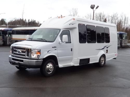 Ford Starcraft Starquest 14 Pax w/Rear Luggage S23822