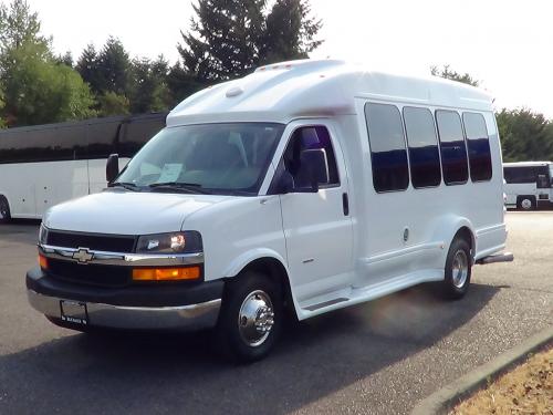 2009 Chevy Turtle Top 14 Passenger Shuttle Bus - S44266
