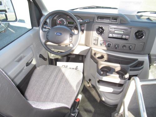 2019 Ford Starcraft Starquest - 14 Passenger w/Rear Luggage - S01070 - Image 5