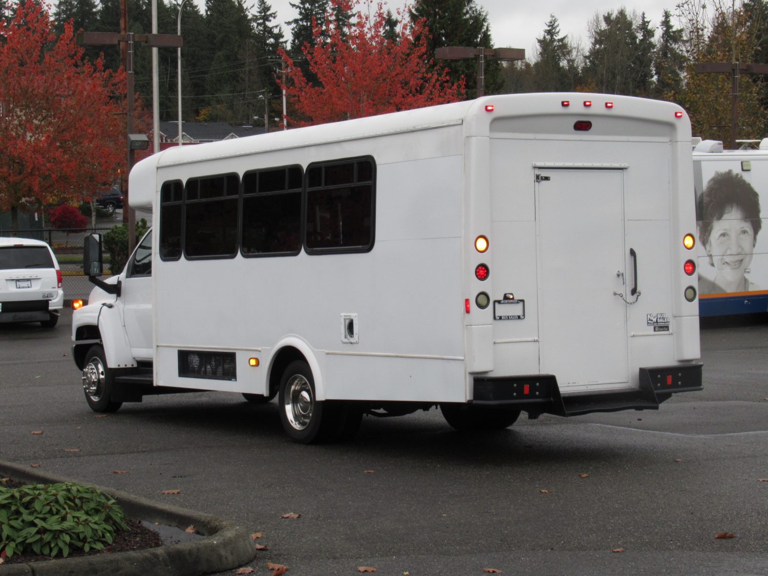 2007 Chevrolet Glaval 21 RL Shuttle Bus for Sale - S24253 - Image 4