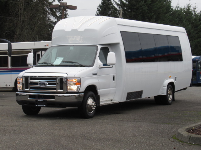 2018 Ford Elkhart Custom Designs - 24 Passenger w/Rear Luggage - S40091 - Image 12