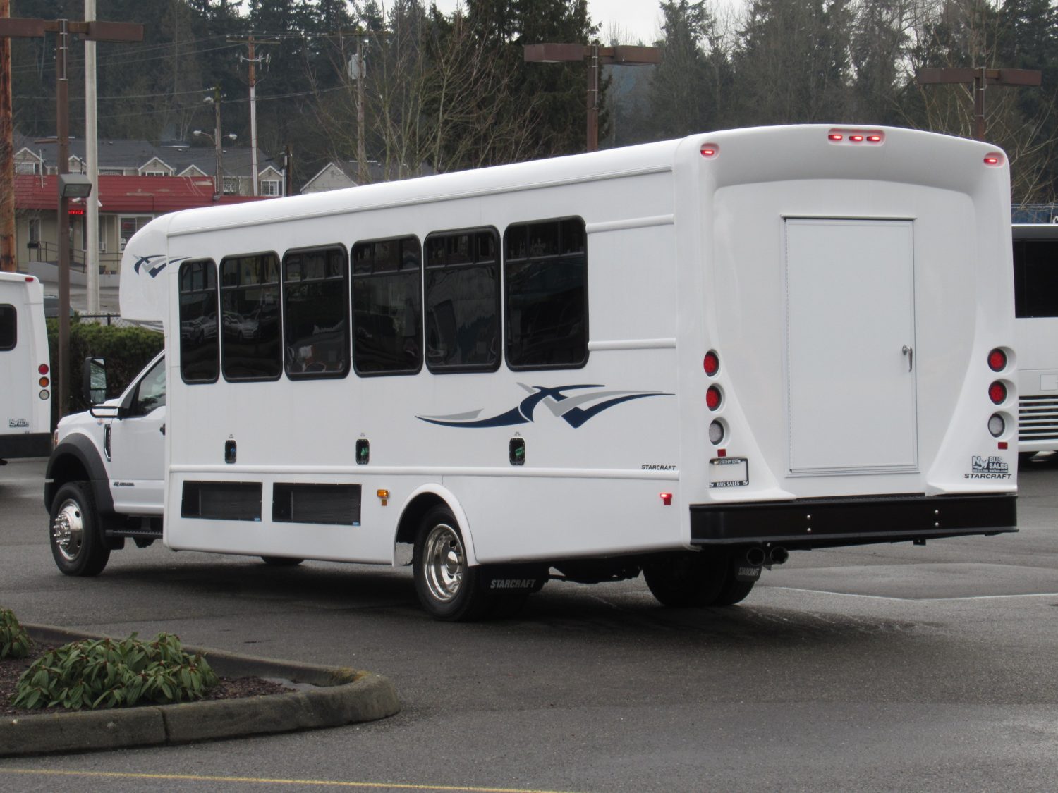 2019 Ford Starcraft Allstar XL 29 Passenger w/ Rear Luggage- S92612 - Image 6