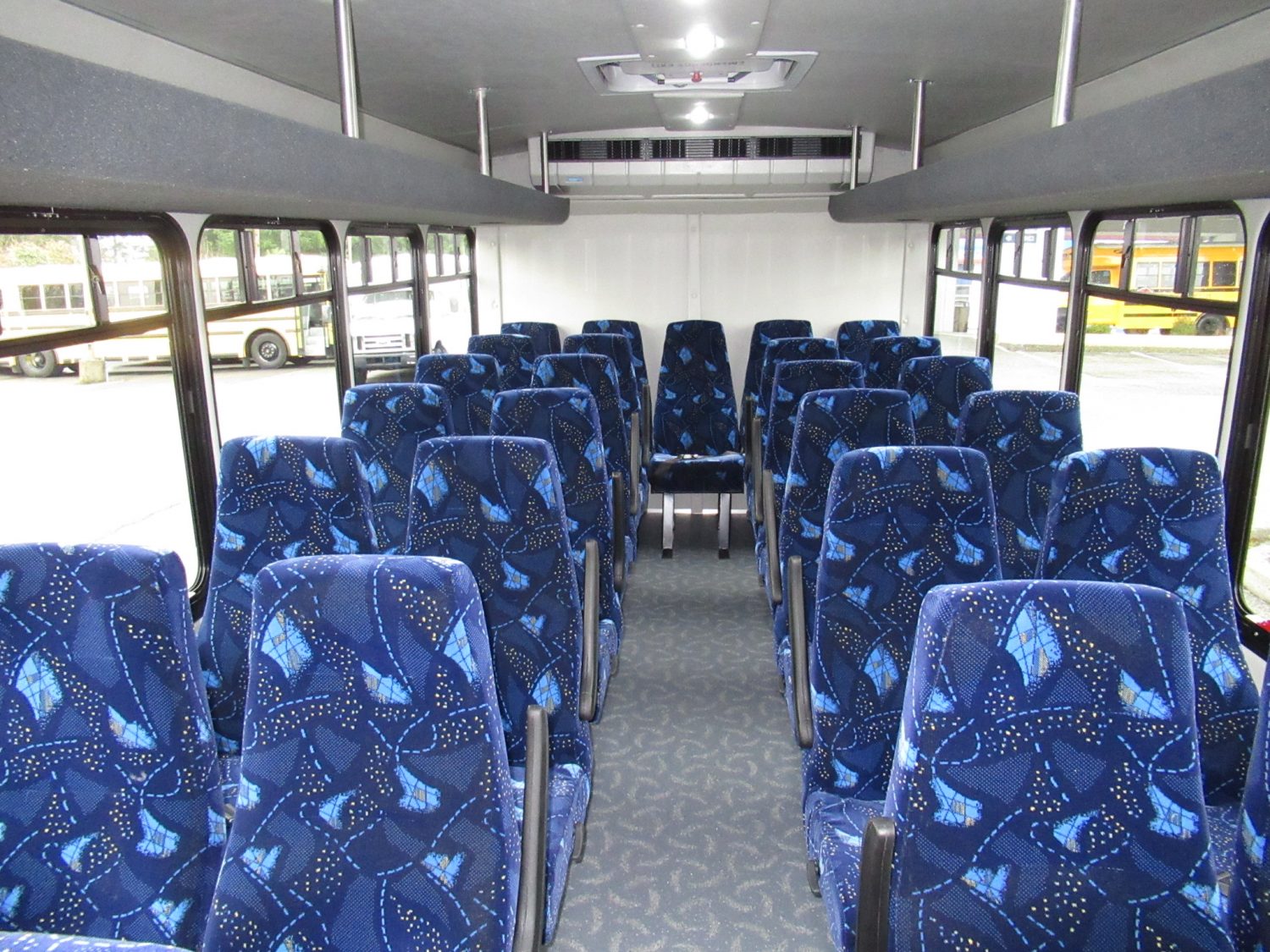 2019 Ford Starcraft Allstar XL 29 Passenger w/ Rear Luggage- S92612 - Image 7