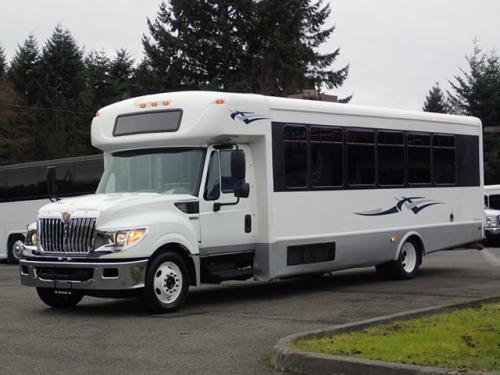 IC Starcraft - 28 Passenger w/Rear Luggage Area