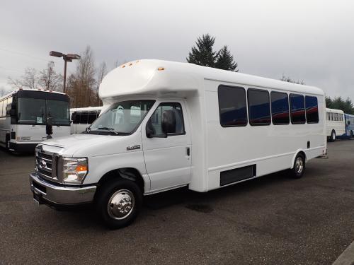 New Starcraft Allstar 28 Passenger MVP - S26369