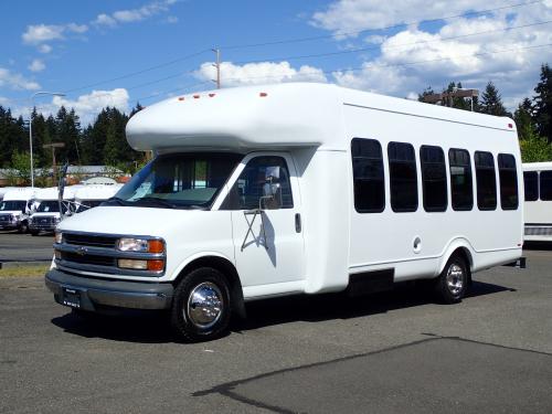 Chevrolet Supreme Startrans - 16 Passenger and 2 Wheelchairs