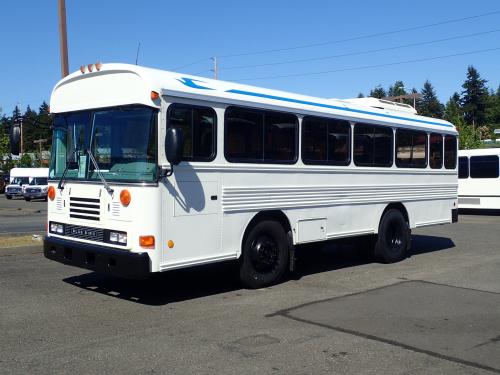 2005 Bluebird All American - 28 Passengers