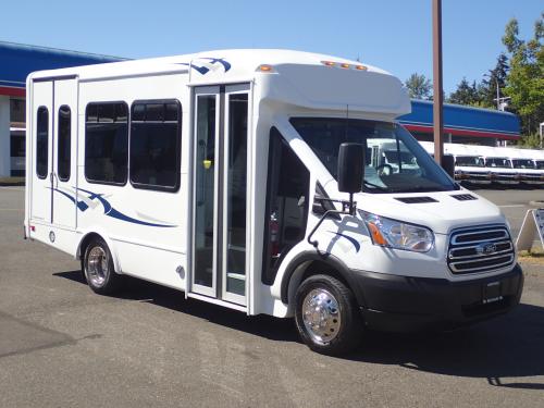 Starcraft Starlite - Ford Transit - 8 Pass & 2 Wheelchairs