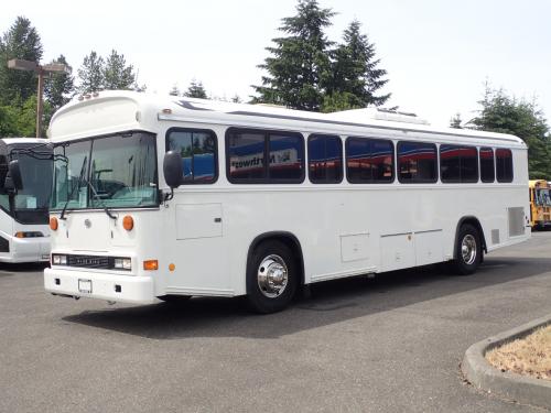 2005 Bluebird All American 24 Pass & 4 Wheelchairs - B27624