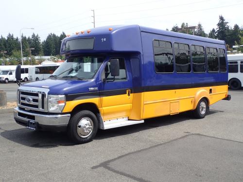 2009 Ford Goshen 19 Passenger Lift ADA Bus For Sale - S13876