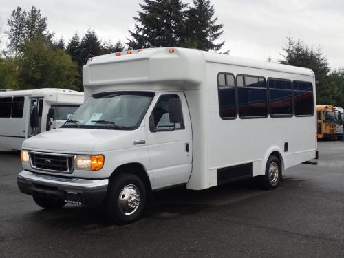 2006 Ford Glaval 20 Passenger - S28246