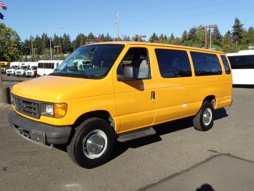 2004 Ford E350 Van 11 Passenger - S73367