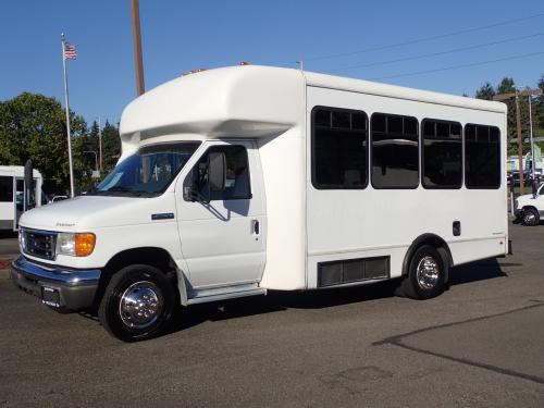 2007 Ford Starcraft Allstar 21 Passenger Shuttle Bus - S30162