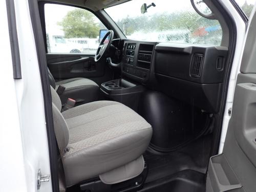 2011 Chevy Turtle Top 13 Passenger Shuttle Bus - S51226