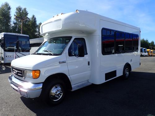 Used 2006 Ford Startrans 12 Passenger + 2 Wheelchair Capacity Shuttle Bus - S32912