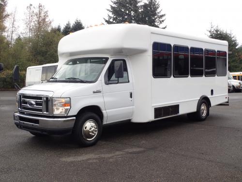 2008 Ford Starcraft 25 Passenger - S38417