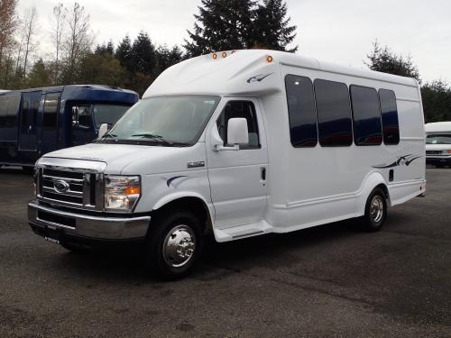 Ford Starcraft Starquest - 14 Passenger w/Rear Luggage - S18002