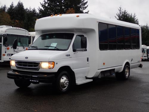 2002 Ford Eldorado Aerotech 21 Passenger ADA Shuttle Bus - S40181