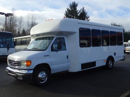 2007 Ford Starcraft Allstar 25 Passenger Shuttle Bus - S43818