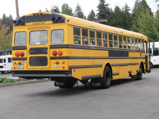 2000 Thomas FE MVP 84 Passenger School Bus - B85465 - Image 4