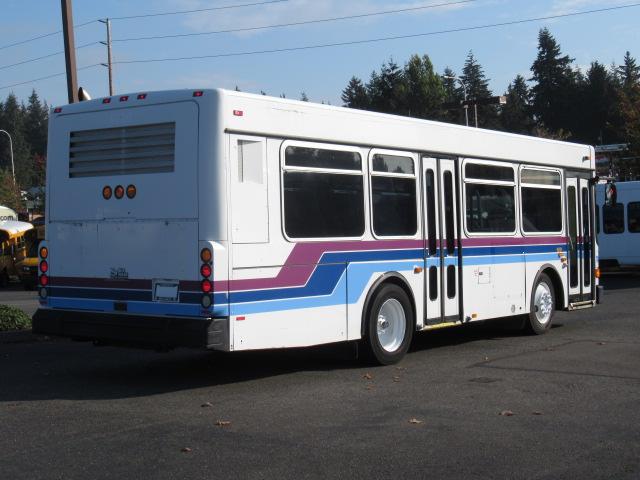 2002 Gillig 28 Passenger Transit Bus - T90538 - Image 4