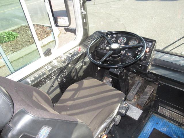 2002 Gillig 28 Passenger Transit Bus - T90538 - Image 5