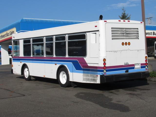 2002 Gillig 28 Passenger Transit Bus - T90538 - Image 3