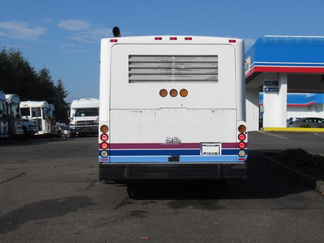2002 Gillig 28 Passenger Transit Bus - T90538 - Image 11