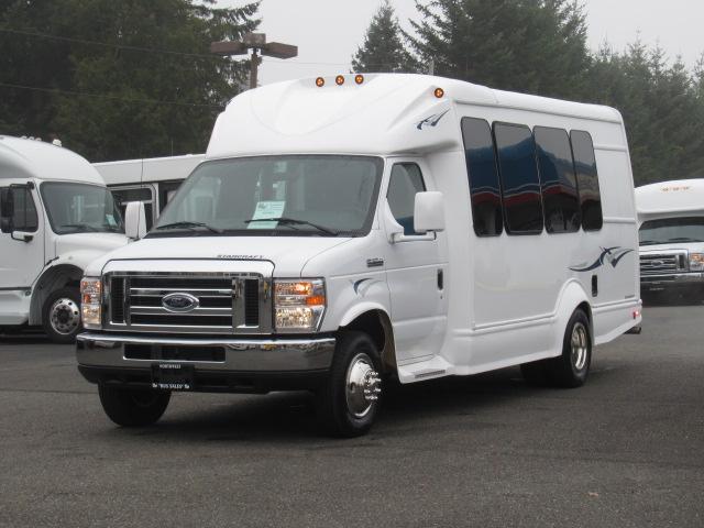 2019 Ford Starcraft Starquest - 14 Passenger w/Rear Luggage - S01064 - Image 12