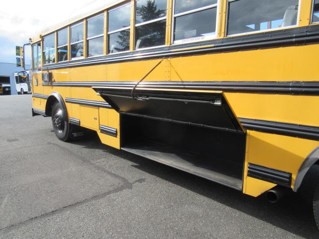 1999 Thomas FE MVP 82 Passenger School Bus for Sale - B70202 - Image 10