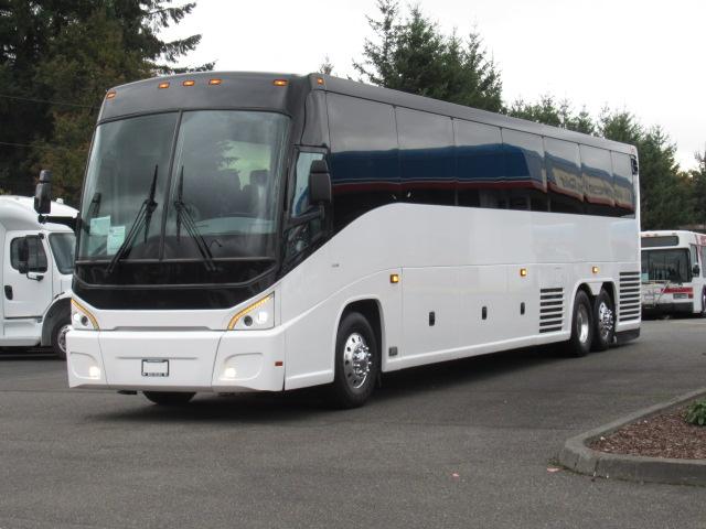 2013 MCI J4500 56 Passenger ADA Coach - C66303 - Image 2