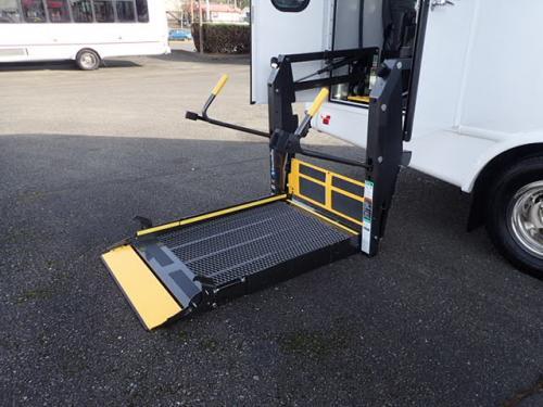 2018 Ford Starcraft Allstar 12 Passenger + 2 Wheelchairs Shuttle Bus - S18091 - Image 10