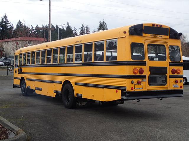 2000 Thomas FE MVP 84 Passenger School Bus - B85466 - Image 3