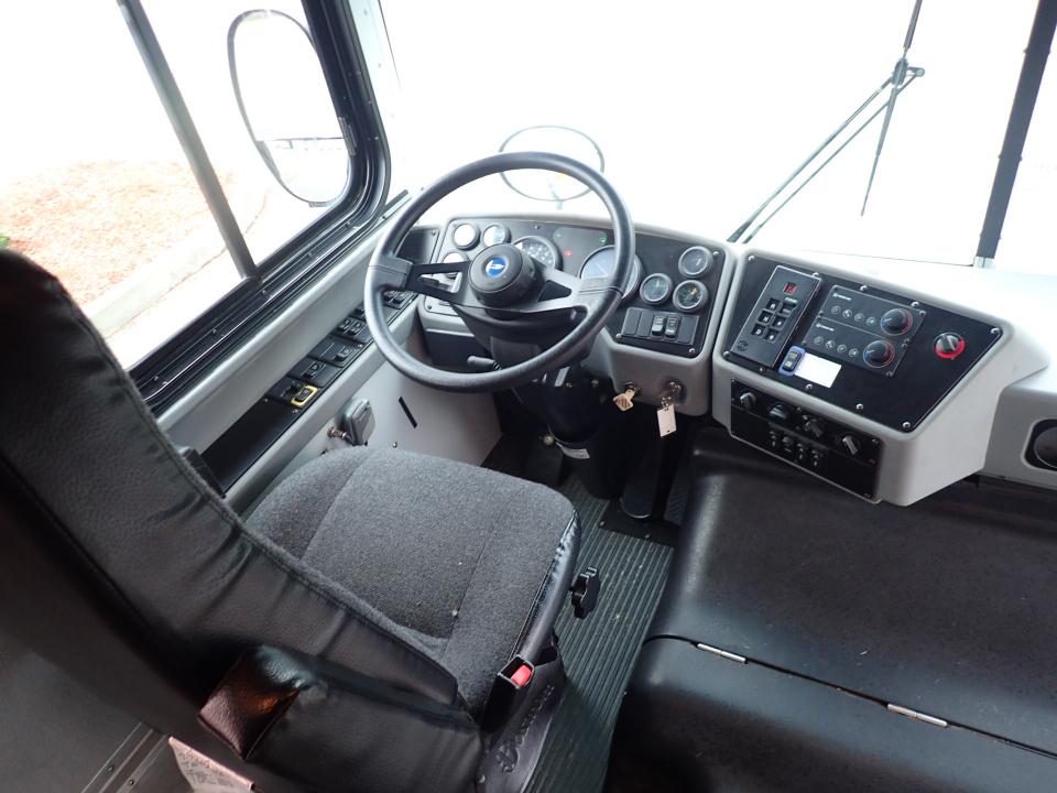 2006 Bluebird All American 36 Passenger ADA Commercial Bus - B37370 - Image 5