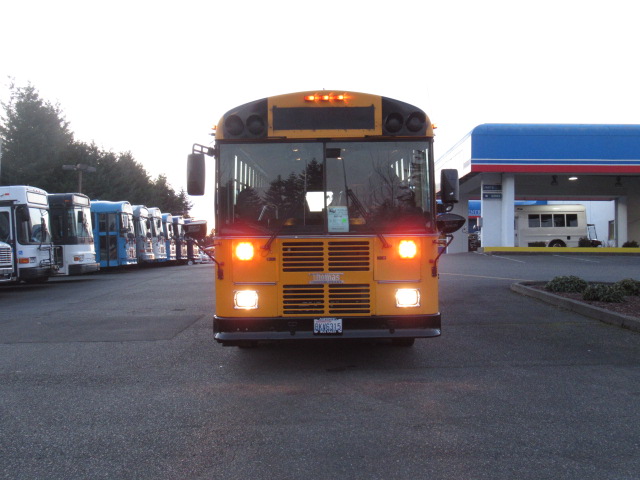 2001 Thomas FE MVP 84 Passenger School Bus - B97709 - Image 12