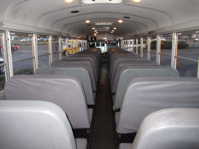 2001 Thomas FE MVP 84 Passenger School Bus - B97709 - Image 9