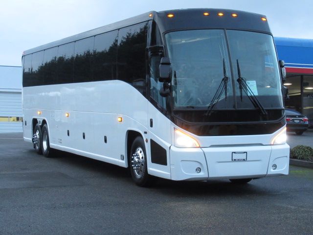 2014 MCI J4500 56 Passenger Motorcoach - C66732