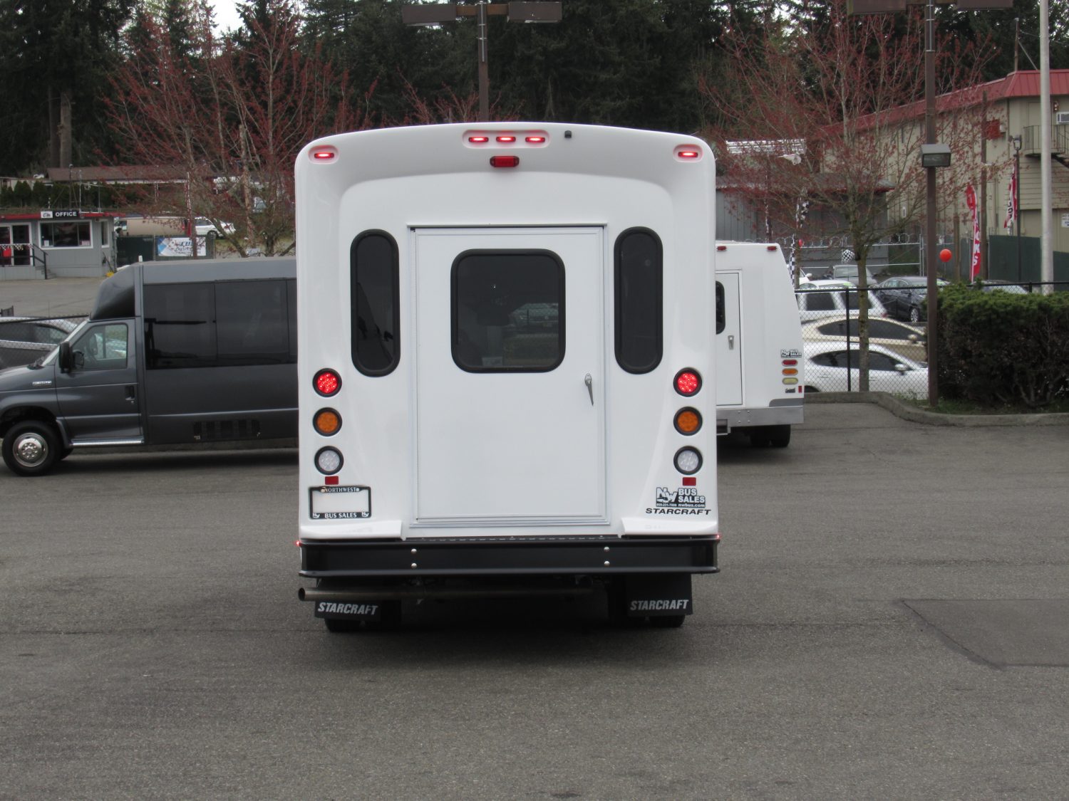 2019 Ford Starcraft Starlite 8 Passenger + 2 Wheelchairs Shuttle Bus - S31739 - Image 11