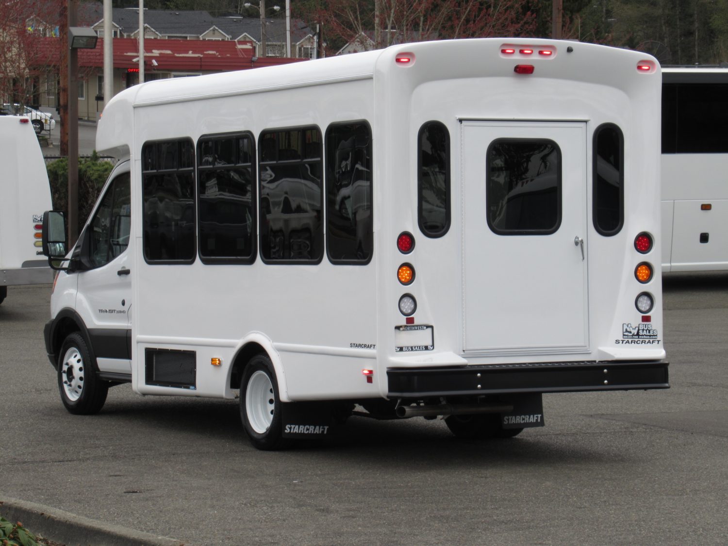 2019 Ford Starcraft Starlite 8 Passenger + 2 Wheelchairs Shuttle Bus - S31739 - Image 4