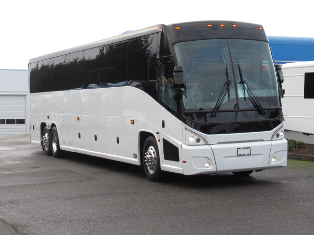 2013 MCI J4500 56 Passenger Motorcoach - C66376