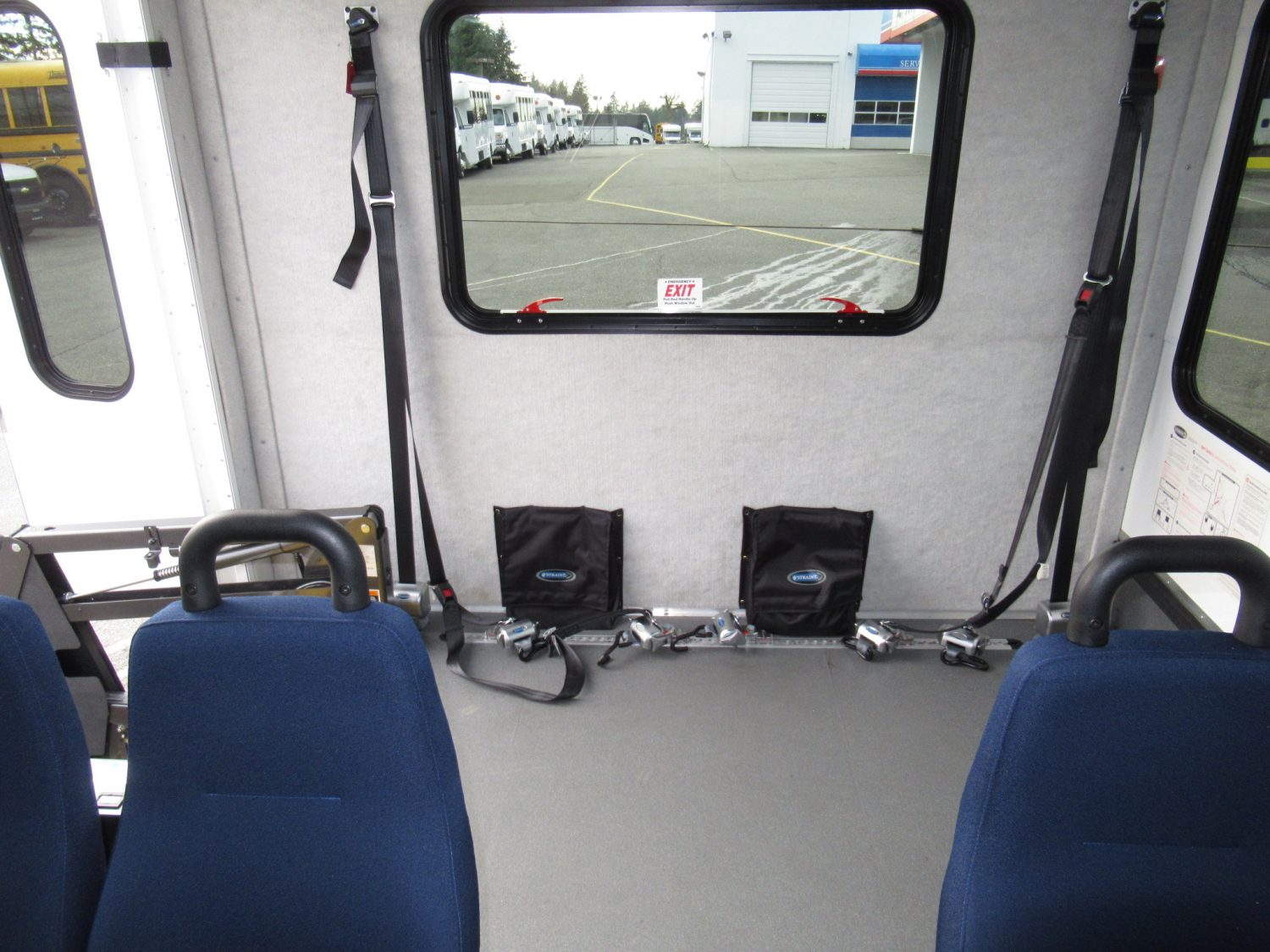 2014 Ford Starcraft Allstar 14 Passenger ADA Shuttle Bus - S46522 - Image 7