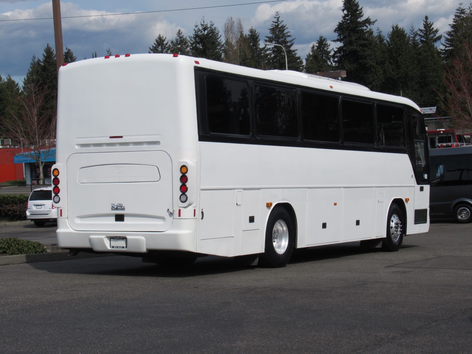 2003 MCI F3500 36 Passenger Coach Bus - C90156 - Image 3