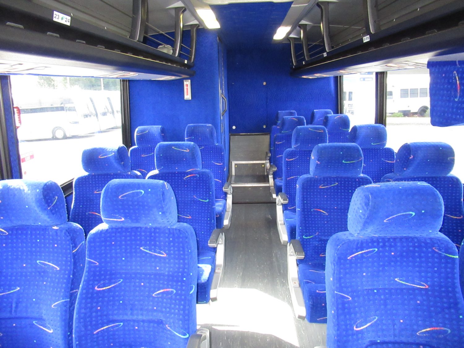 2003 MCI F3500 36 Passenger Coach Bus - C90156 - Image 7